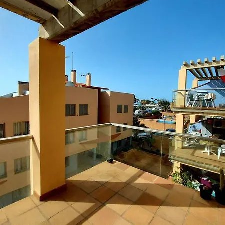 Amplio En La Playa Del Esquinzo