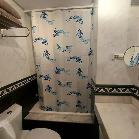 Amplio En La Playa Del Esquinzo